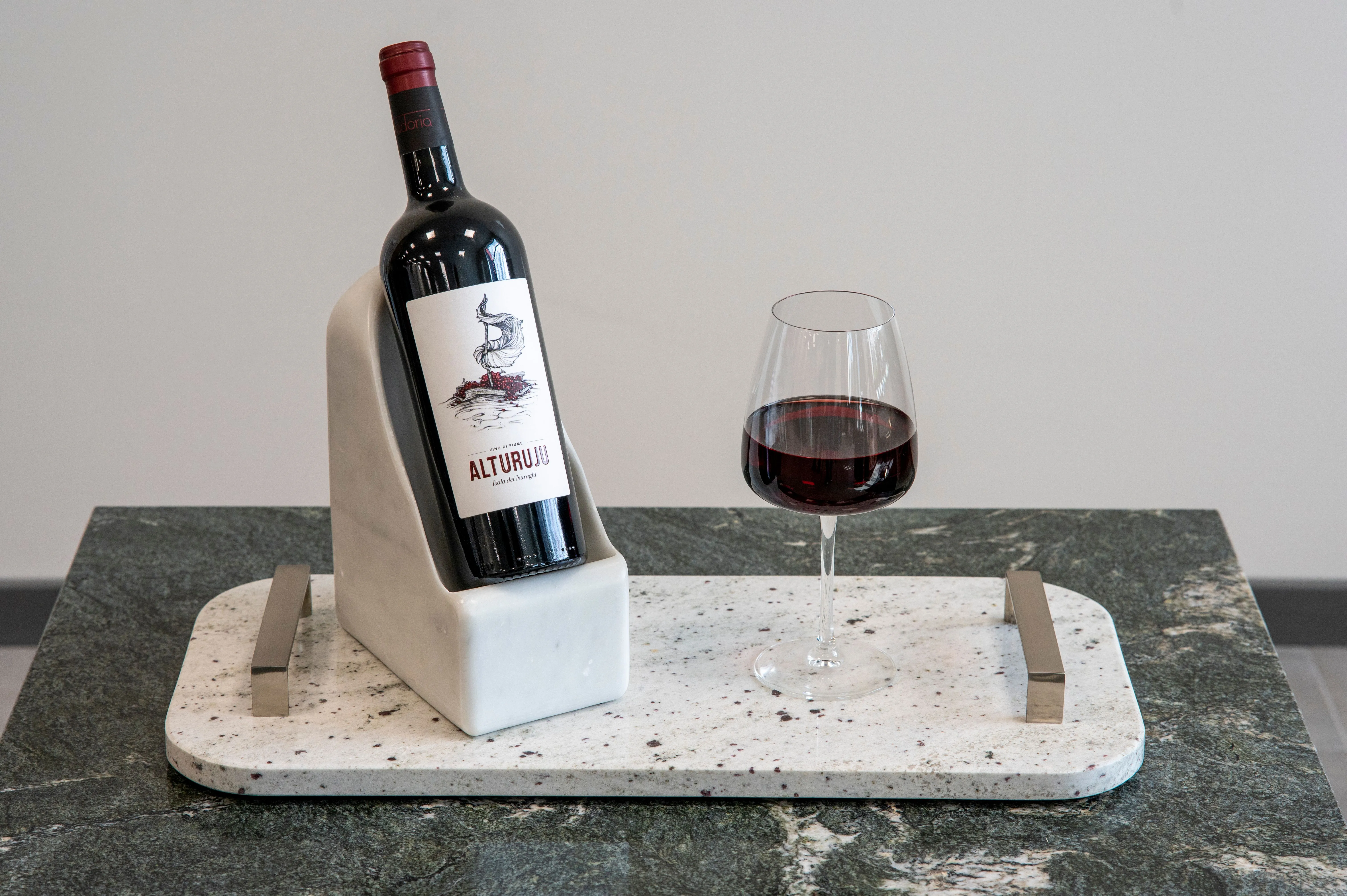 Kodu ja aia dekoratiivelemendid.