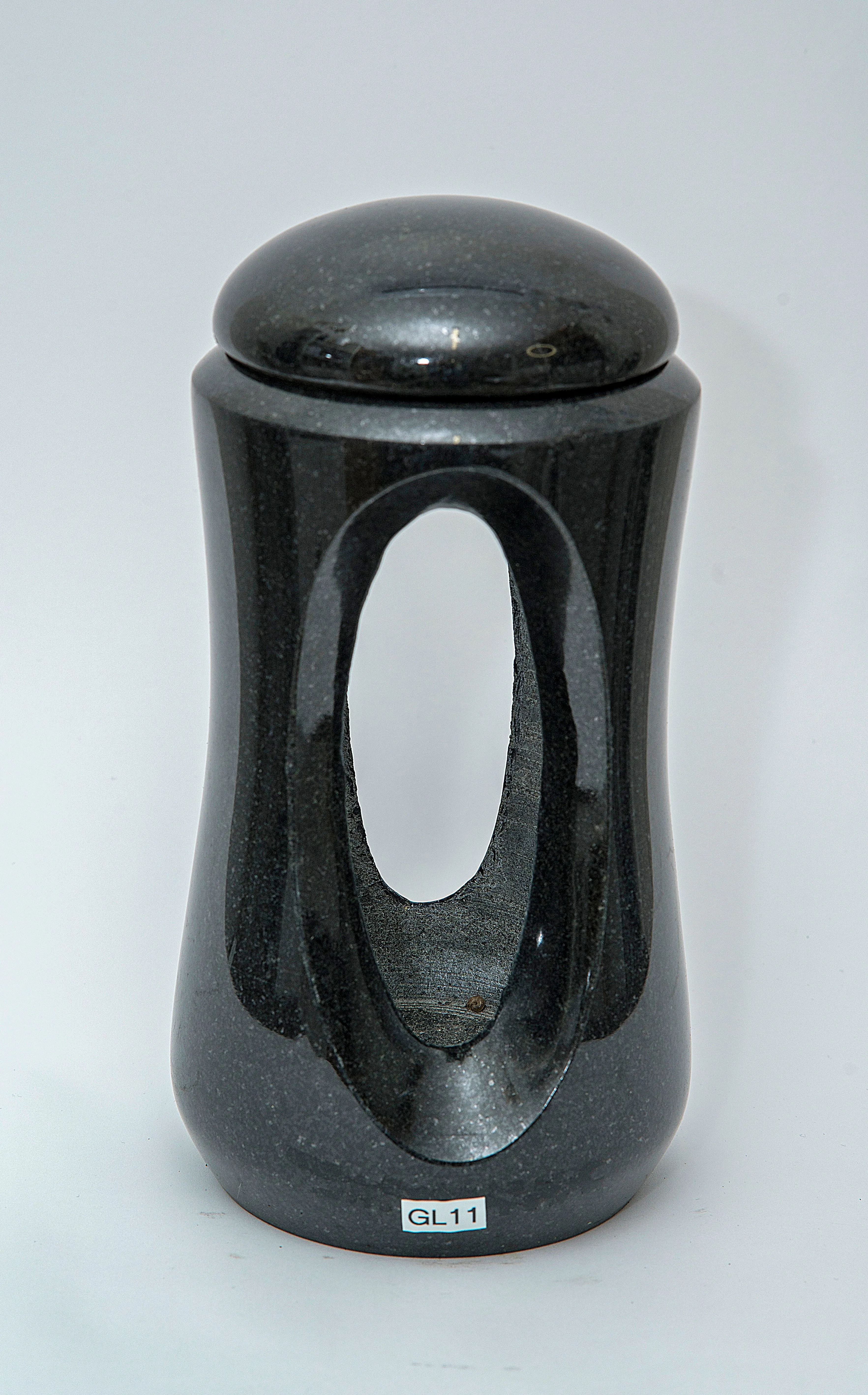 Metallist laternad ja lambid