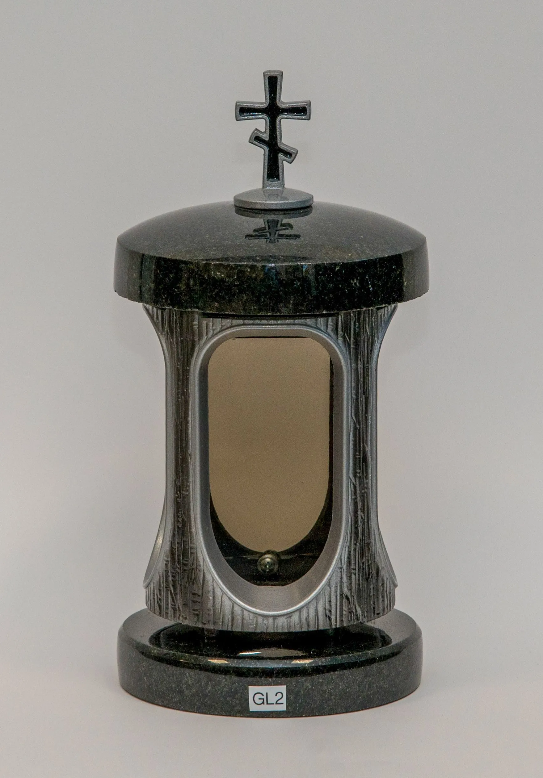 Metallist laternad ja lambid