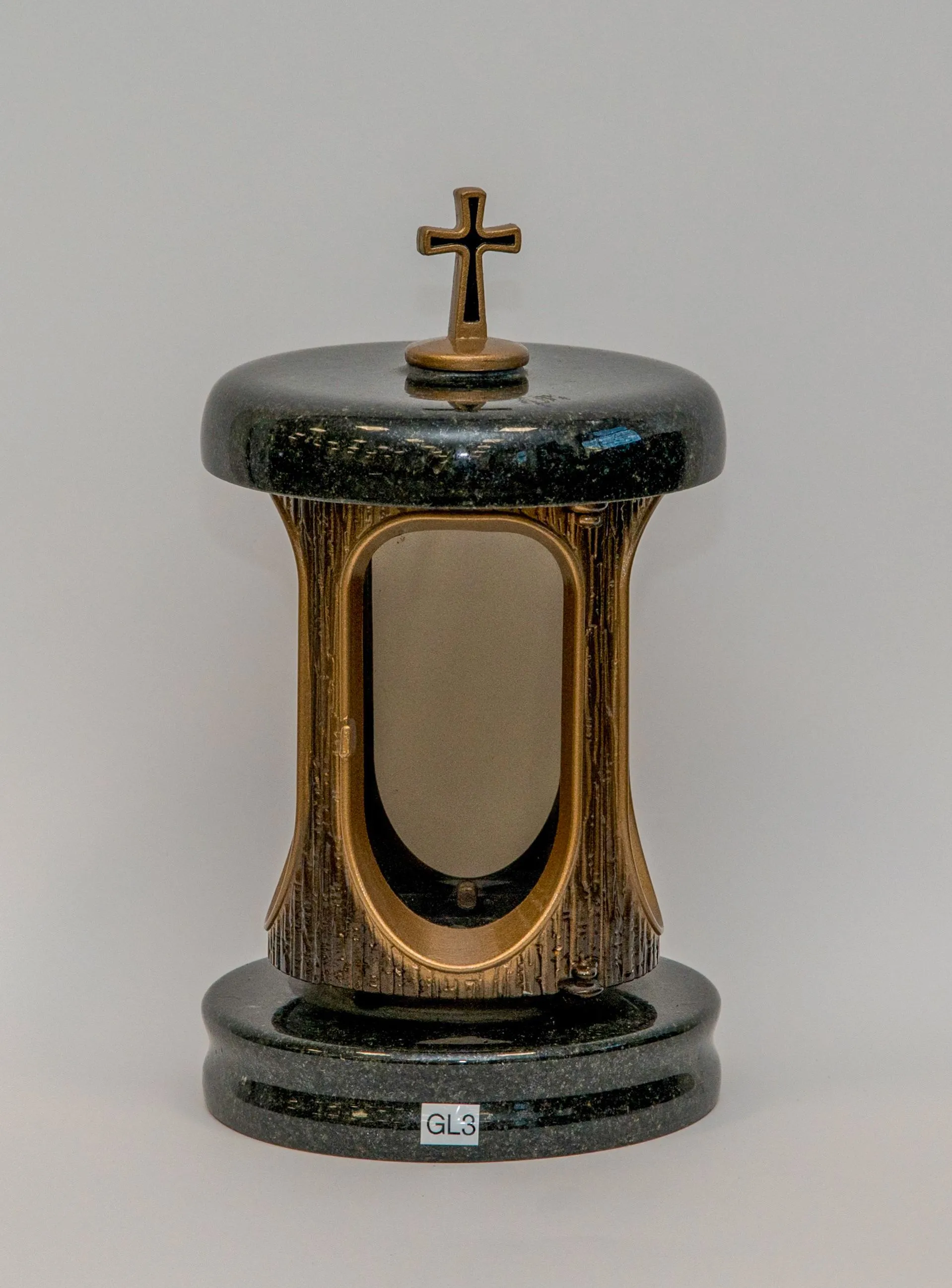 Metallist laternad ja lambid