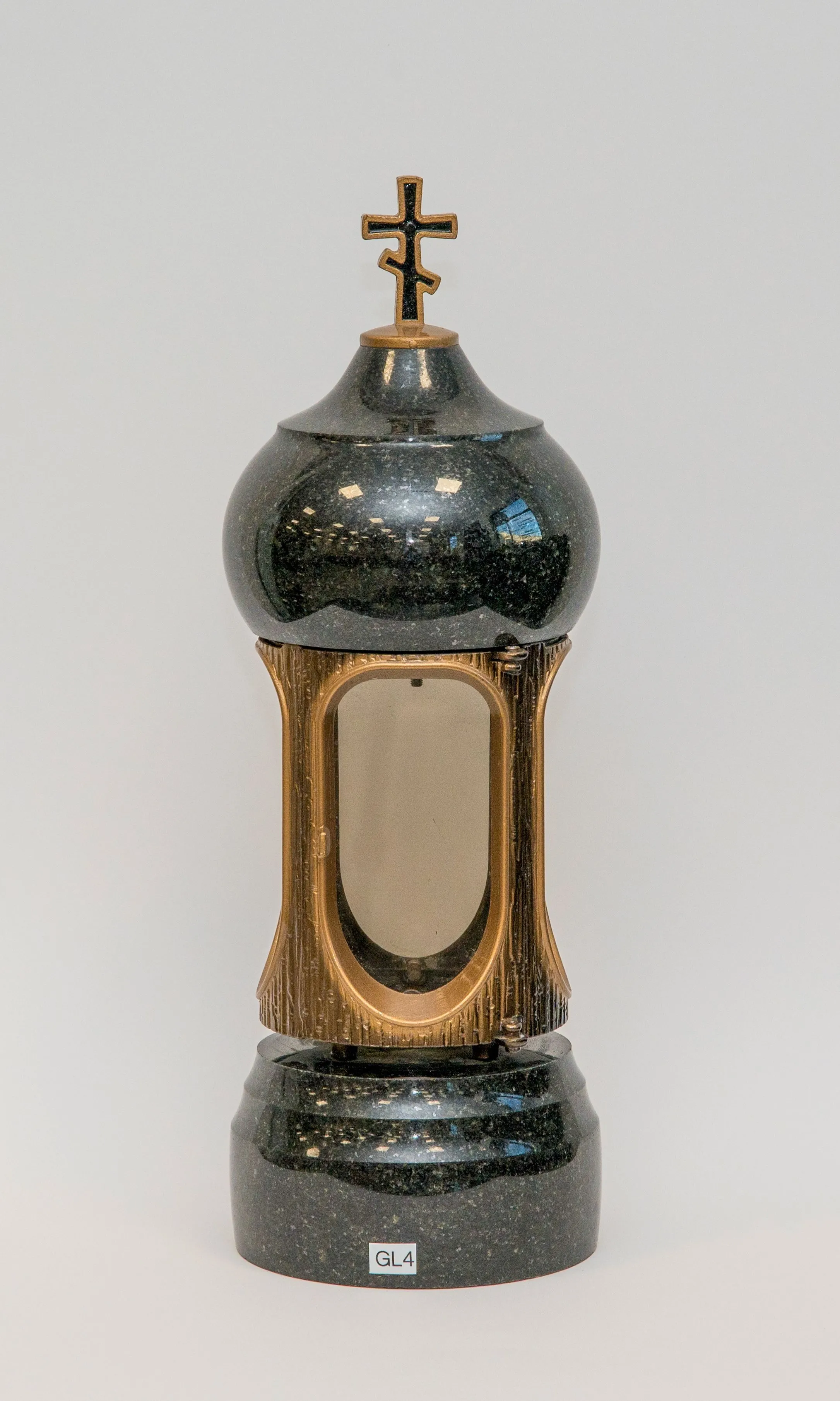 Metallist laternad ja lambid