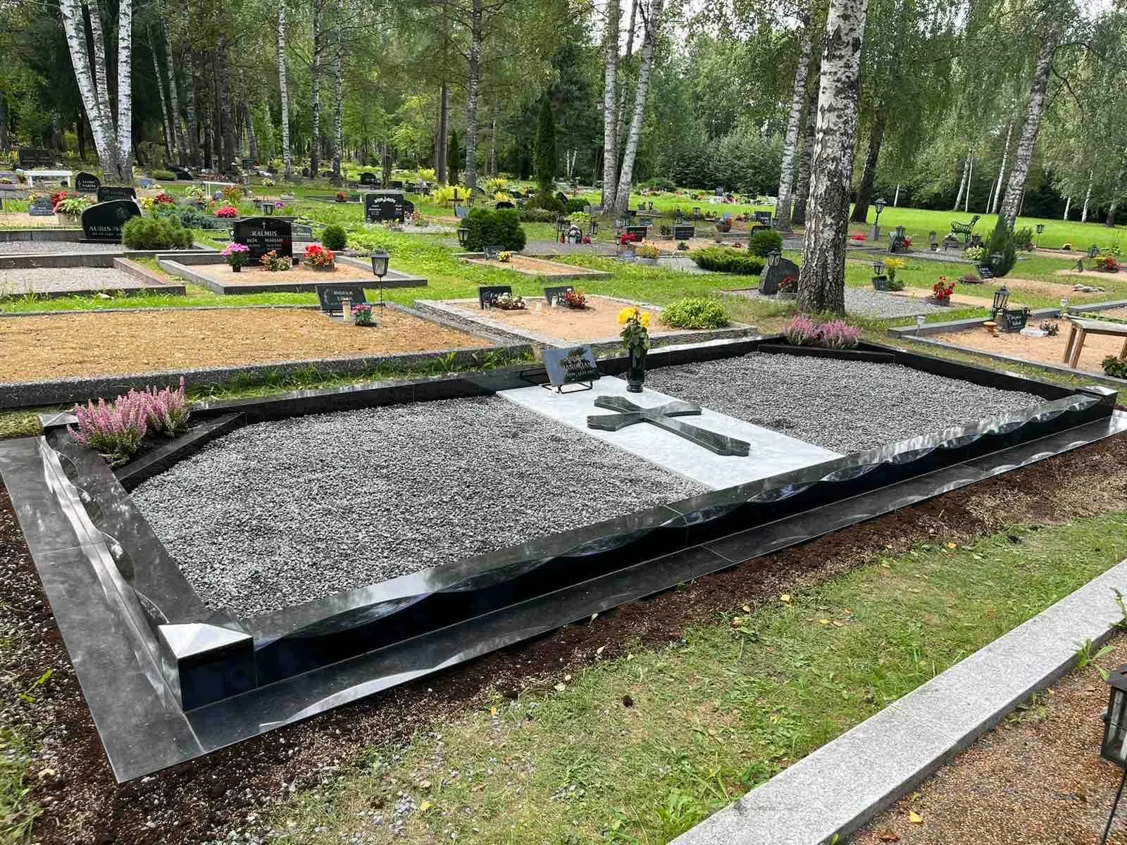 Ainulaadsed hauapiirded