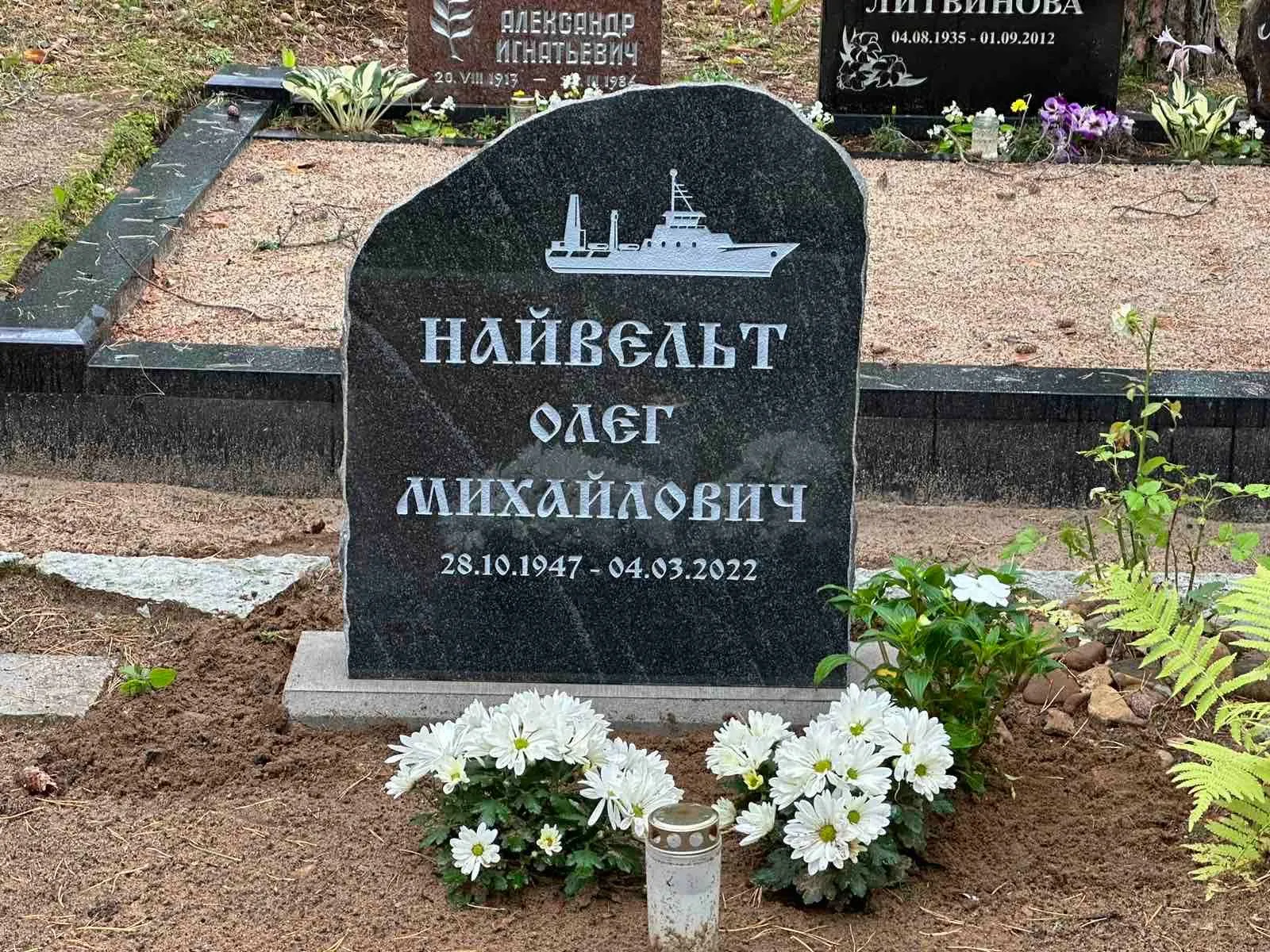 Klombitud hauakivid_17