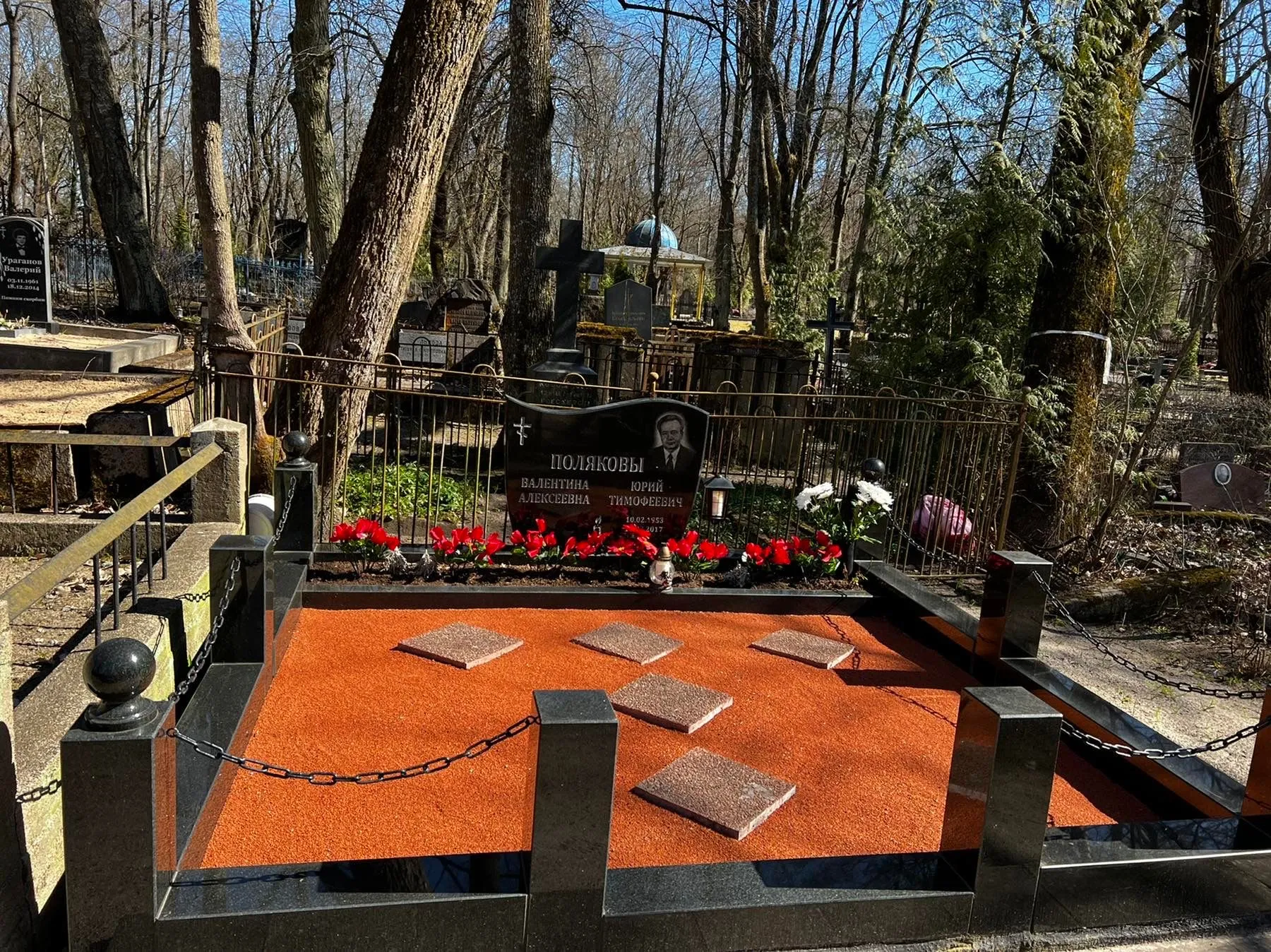 Ainulaadsed hauapiirded