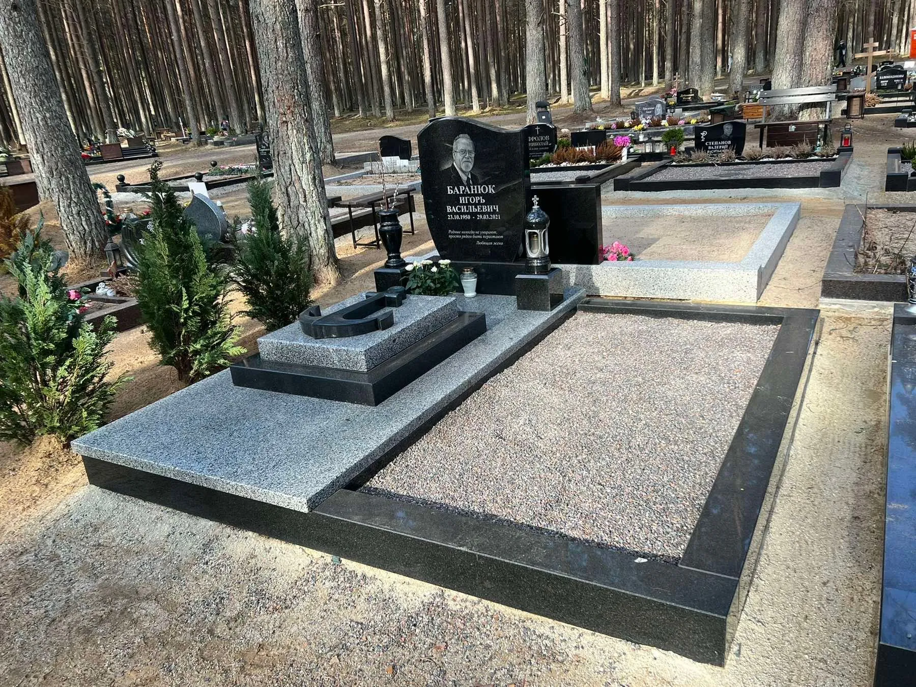 Ainulaadsed hauapiirded