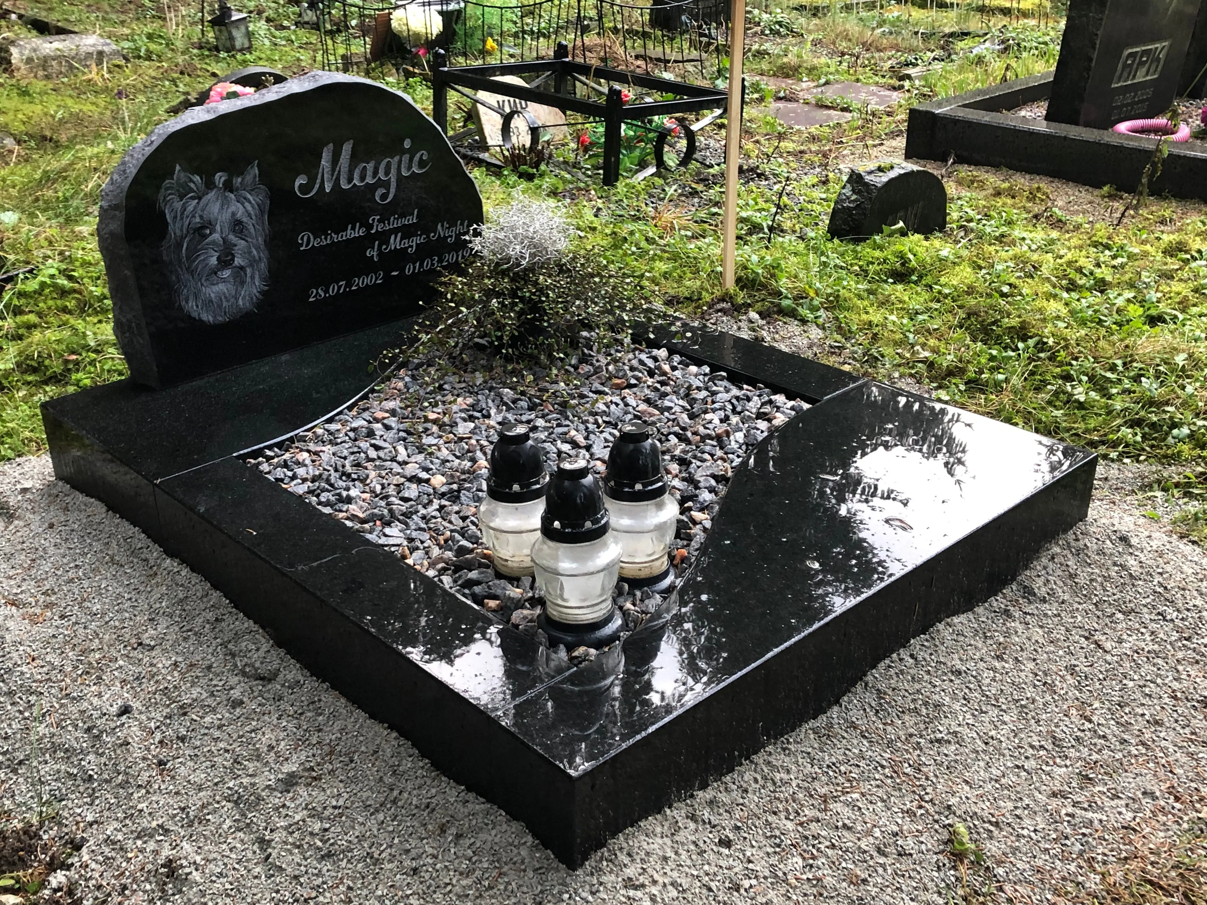 Lemmikloomade hauakivid