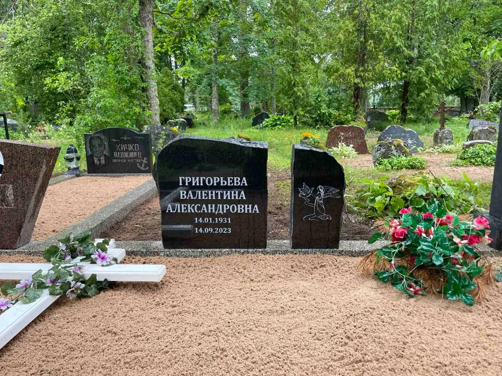 Klombitud hauakivid_26