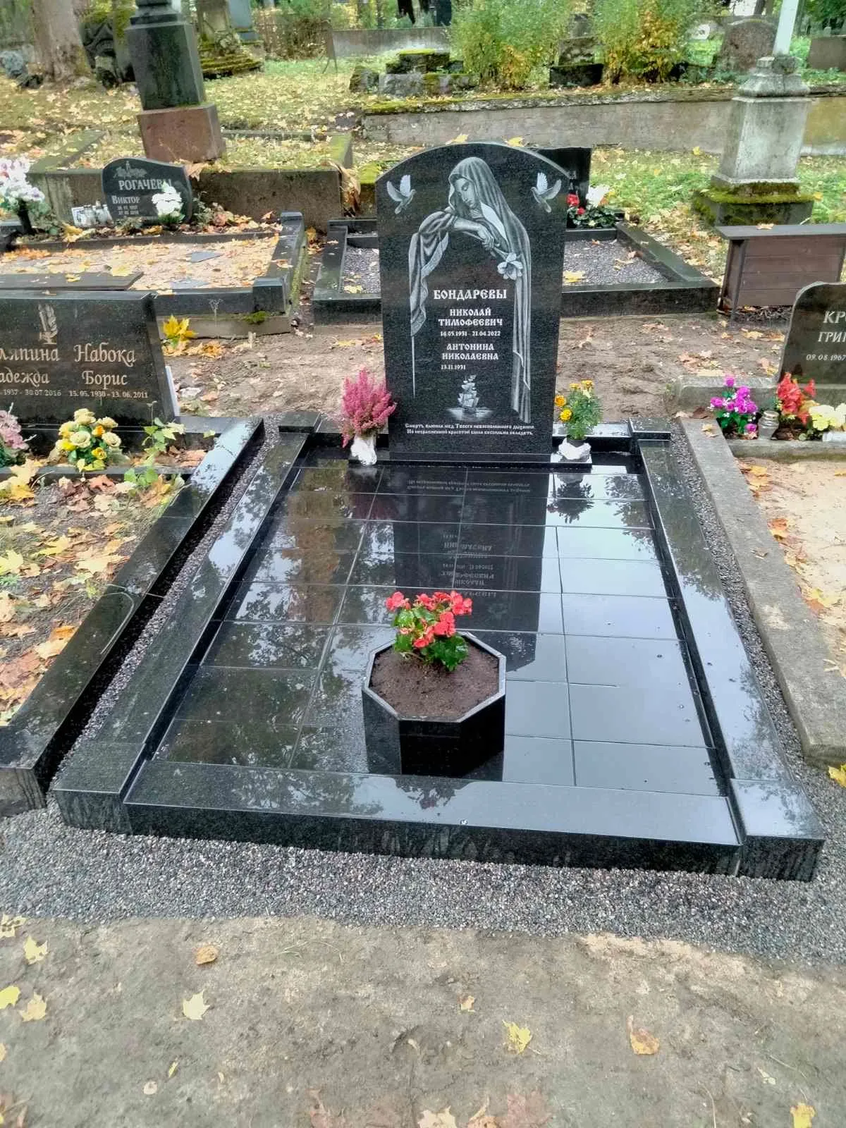 Ainulaadsed hauapiirded