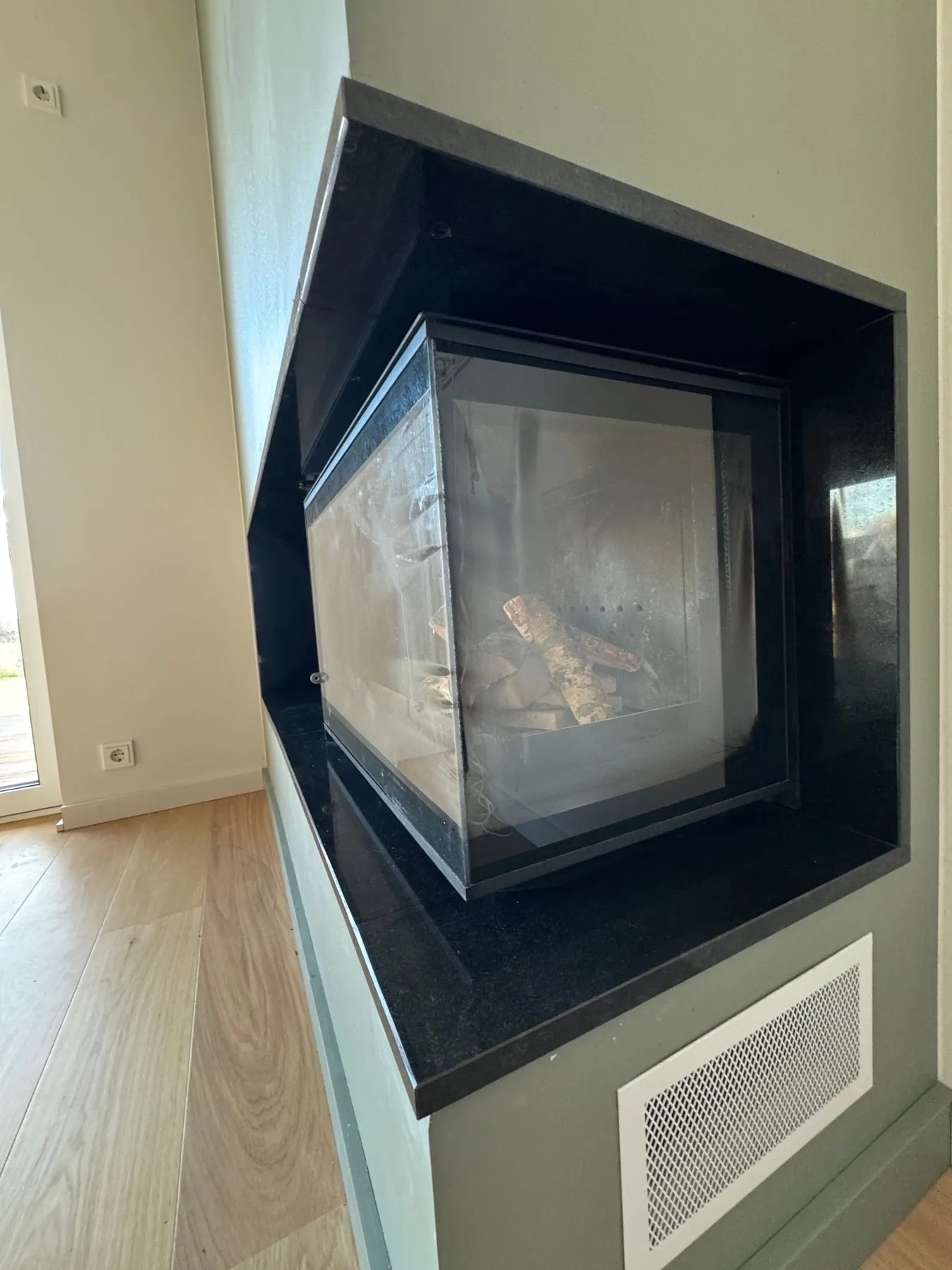 Kodu ja aia dekoratiivelemendid.