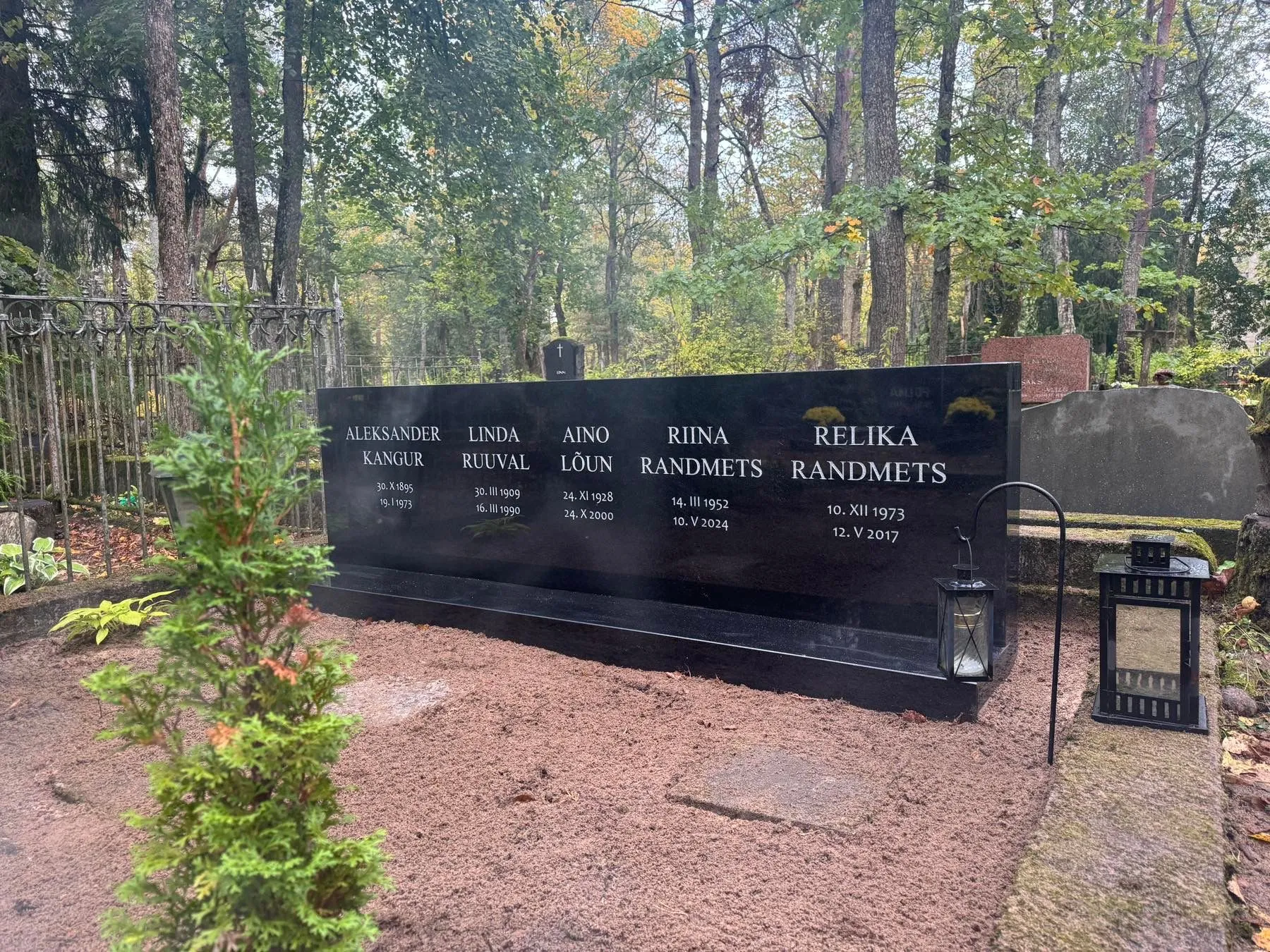 Eksklusiivsed hauakivid_08