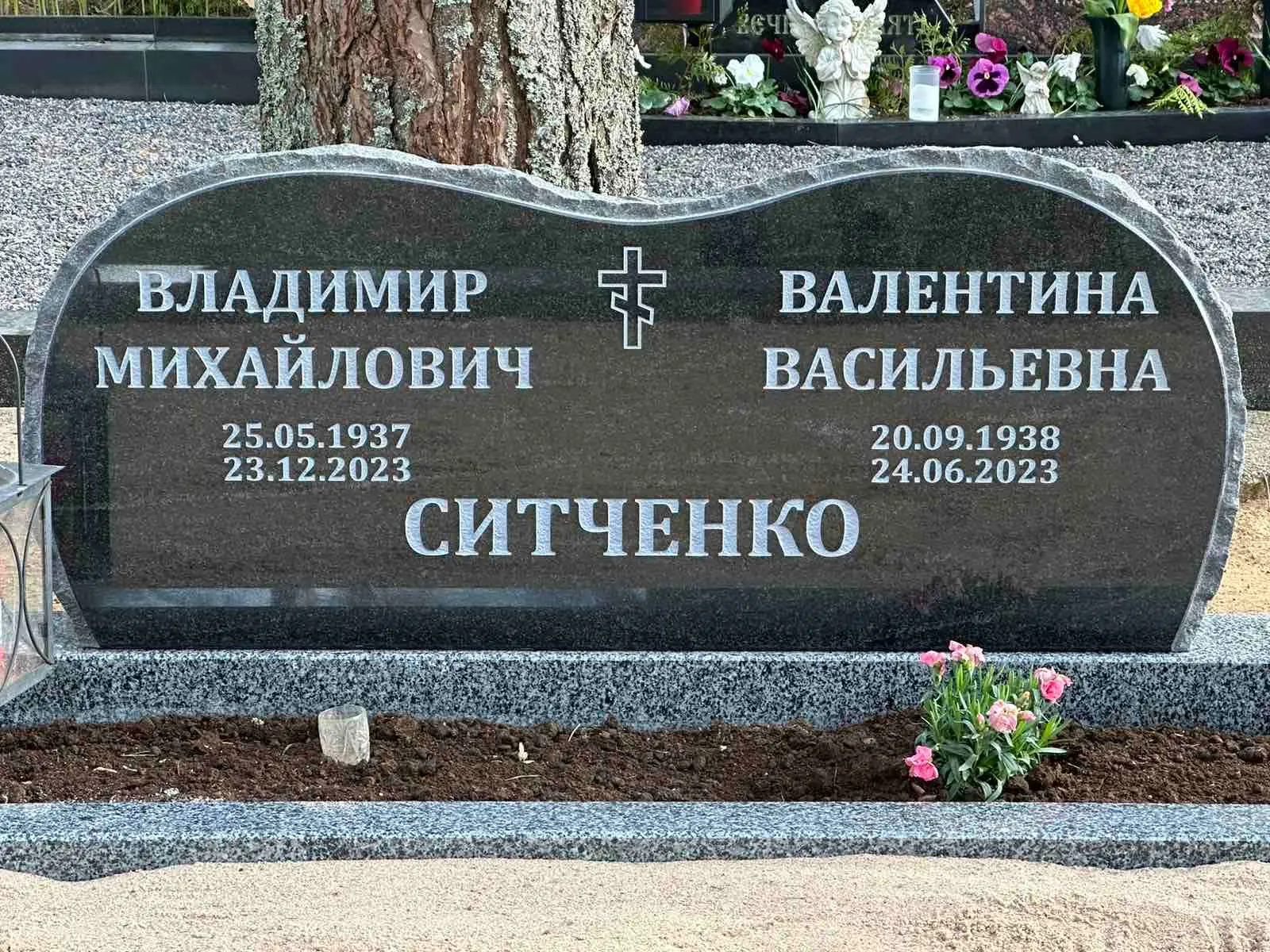 Klombitud hauakivid_22