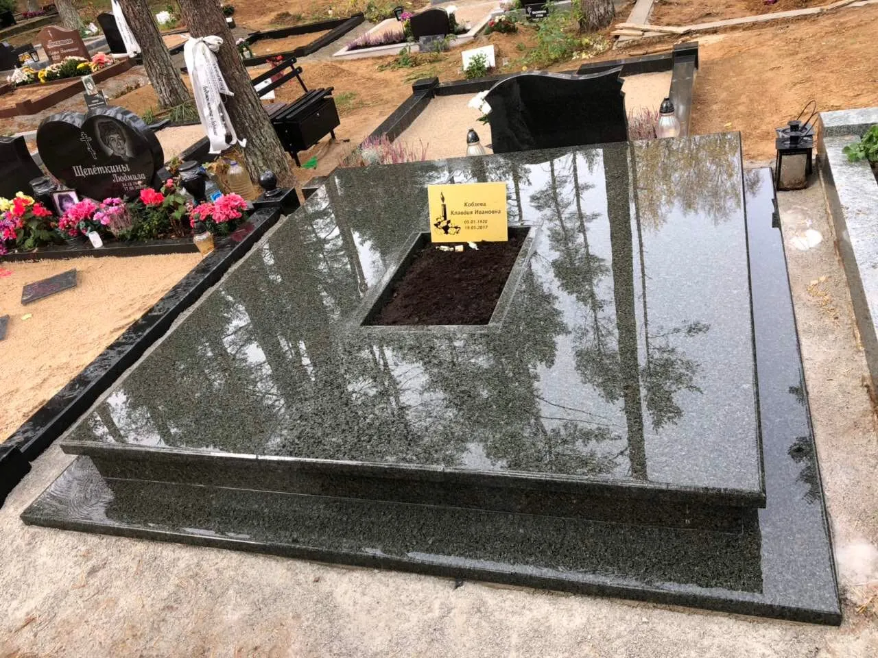 Ainulaadsed hauapiirded